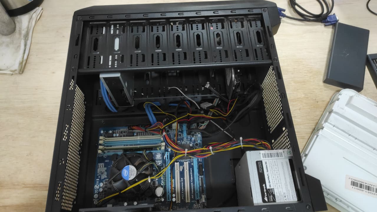 Bancada de reparos da PC Legit